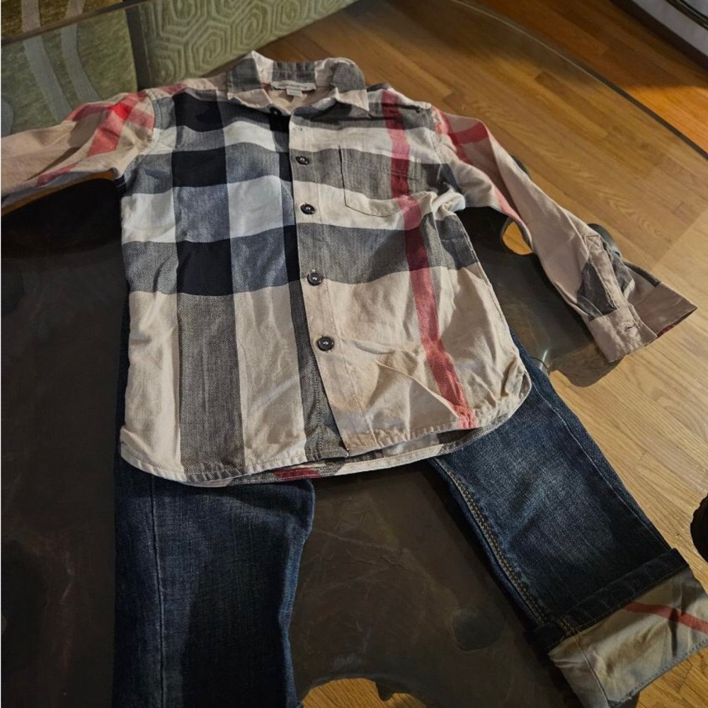 Burberry Kids Matching Set - Beige, Red, and Blue